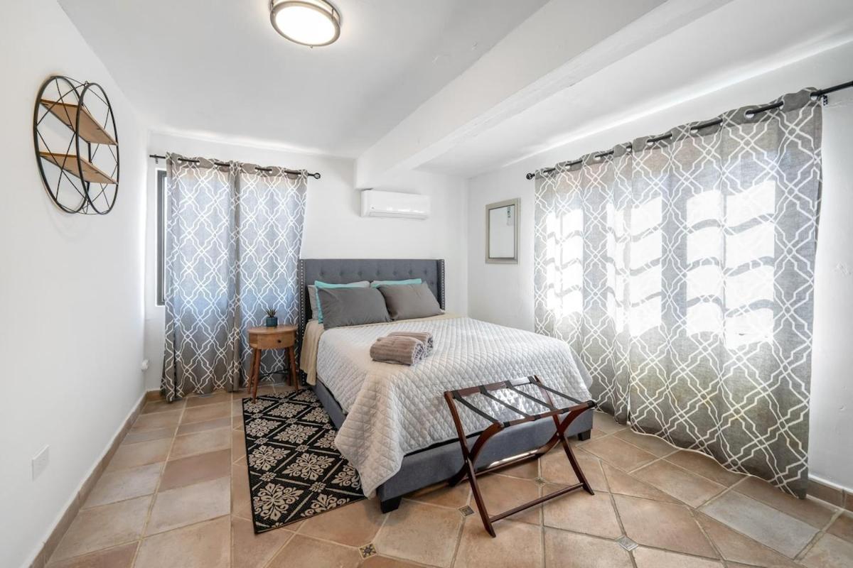 4 Bedroom Kikita Beach Villa Oceanfront W Pool Dorado Ngoại thất bức ảnh