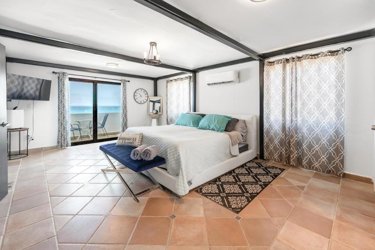 4 Bedroom Kikita Beach Villa Oceanfront W Pool Dorado Ngoại thất bức ảnh