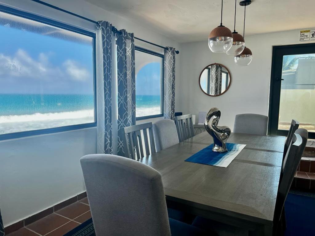 4 Bedroom Kikita Beach Villa Oceanfront W Pool Dorado Ngoại thất bức ảnh
